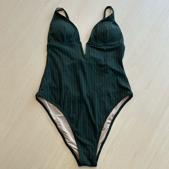 Shade & Shore • large • swimsuit • hunter green • like new • 1690 - Picture 3 of 12